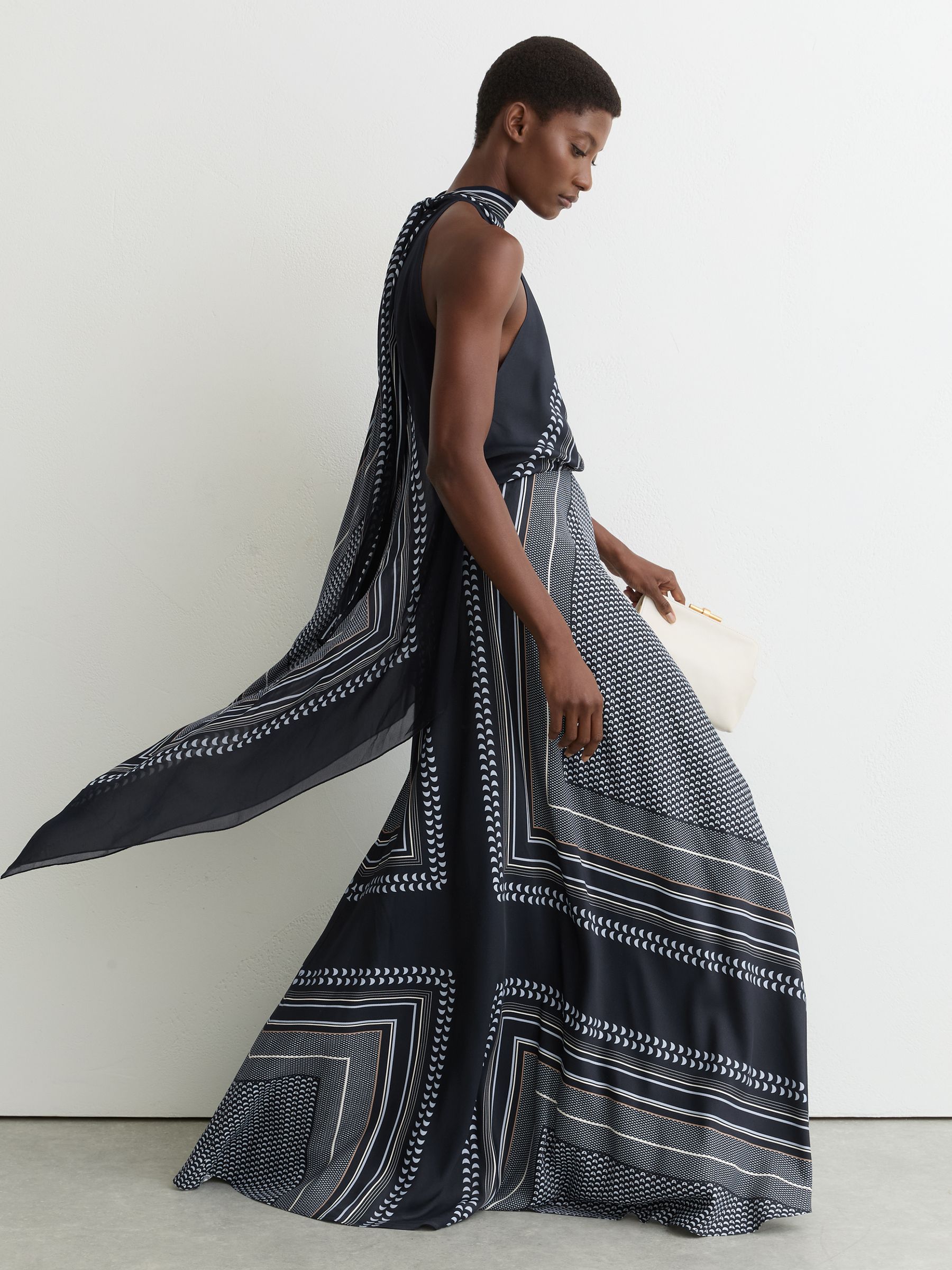 scarf-print tie-neck maxi dress in navy