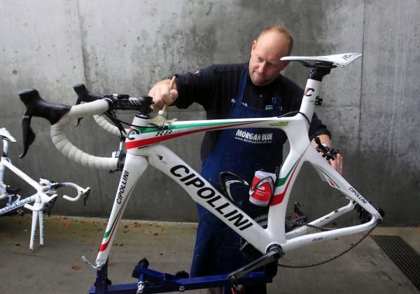 A mechanic prepares Visconti's Cipollini bike