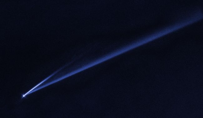 Rare Disintegrating Asteroid Spied by Hubble Telescope (Photo)