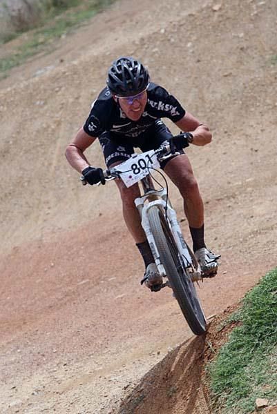 Former 24 hr world solo champion, Craig Gordon shows the familiar style.