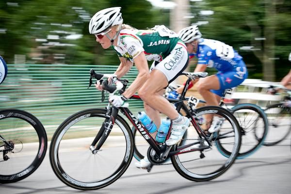 Tina Pic (Colavita) early in the race.