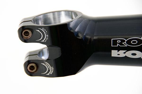 DTT bolts are also used for the steerer clamp.