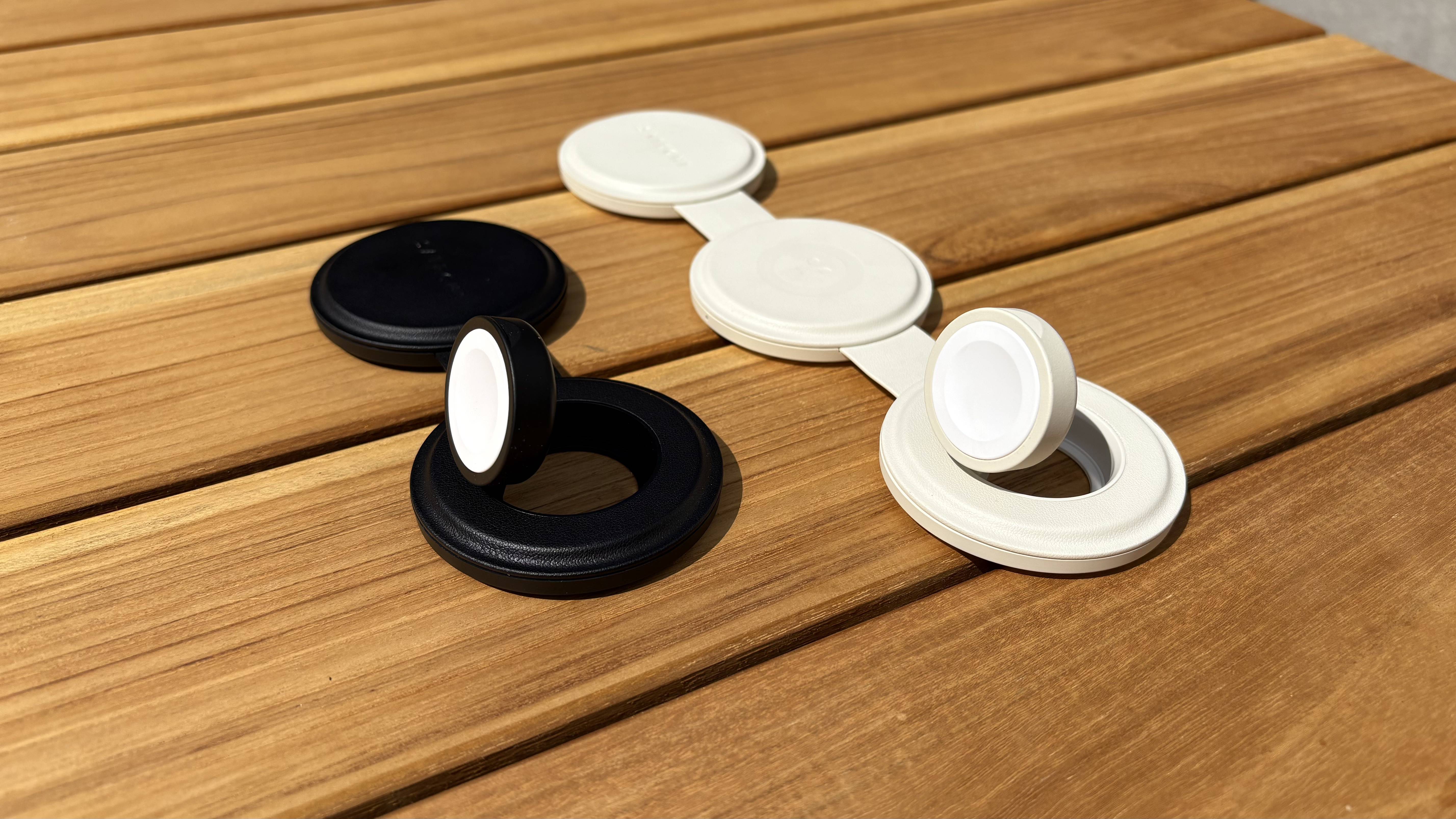 Satechi OnetheGO Chargers unfolded on wooden table