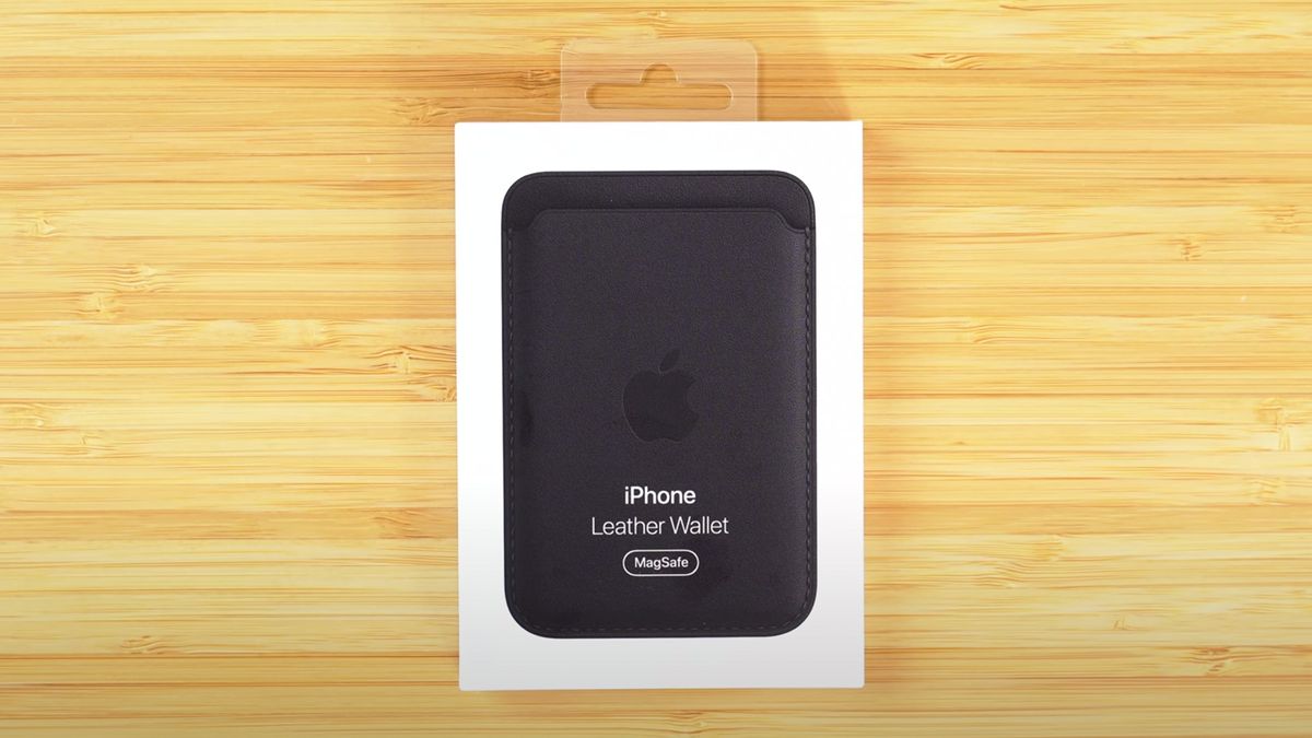  Apple Leather Wallet with MagSafe (for iPhone) - Now