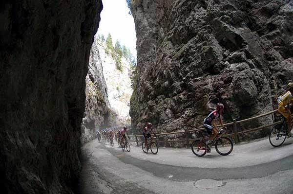 Will a peloton fit through? Riders head through some pretty sweet rock formations during stage 19