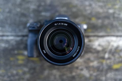 Sony FE 35mm f/1.4 GM lens