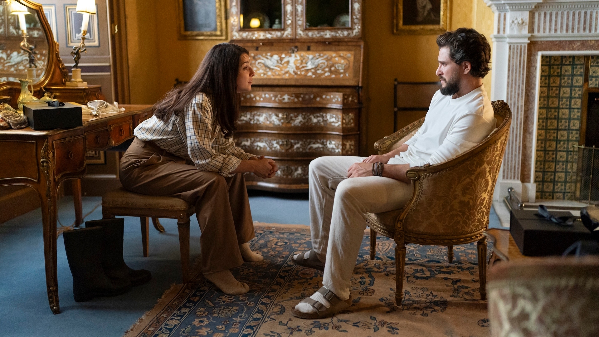 Yasmin leans forward towards Henry in Industry season 3