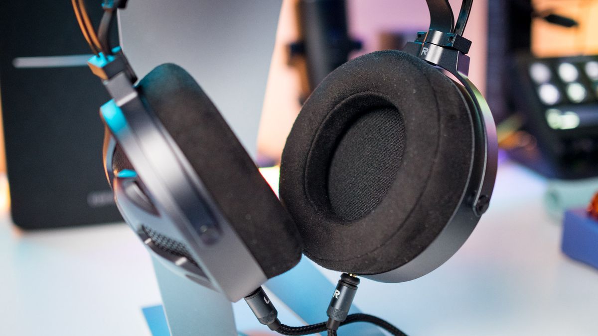 Fiio FT3 over-ear headset review