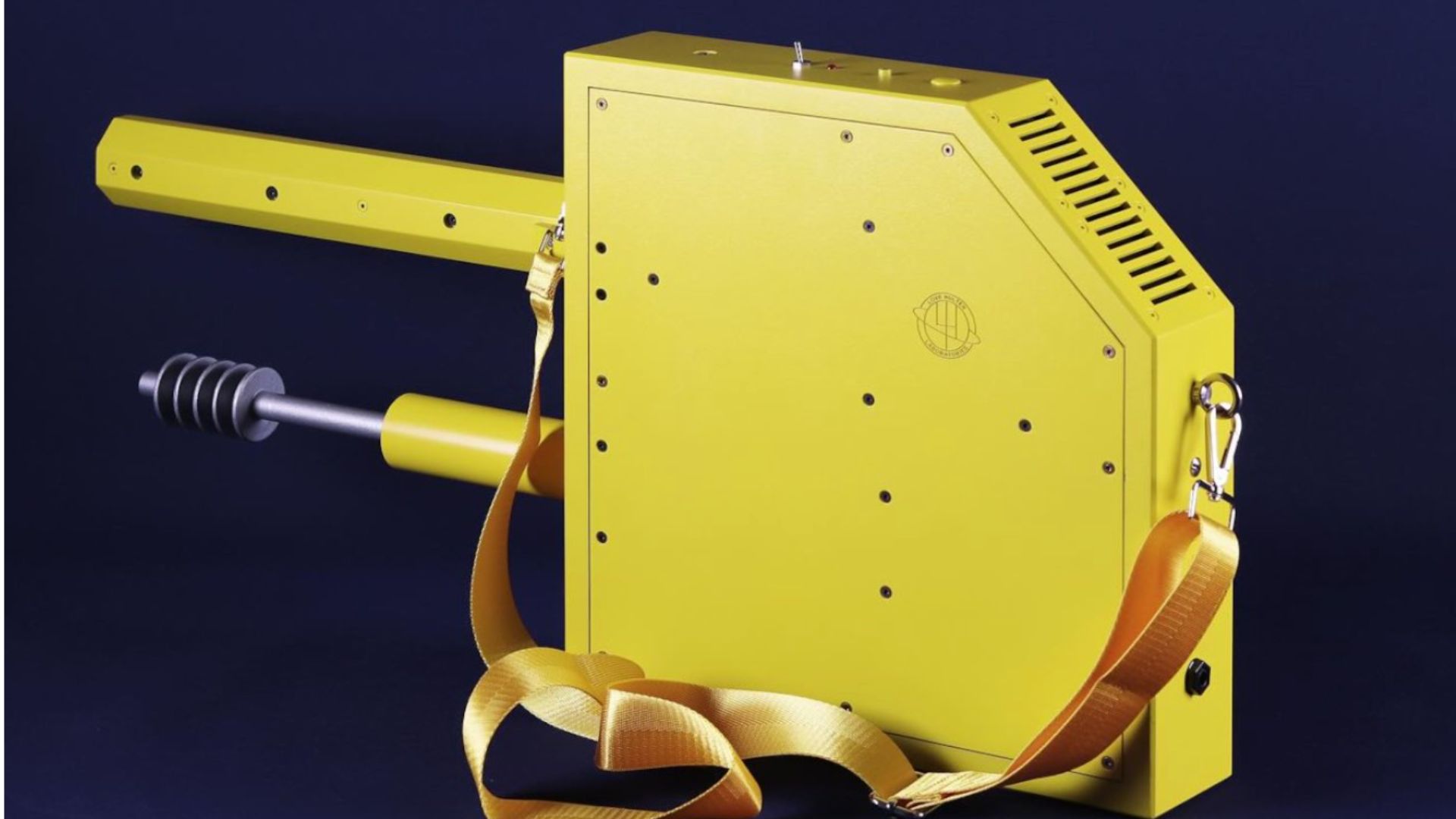 an image of the rear of the guitar