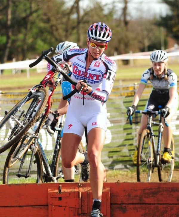 Meredith Miller (California Giant Berry/Specialized) was moving up quickly.