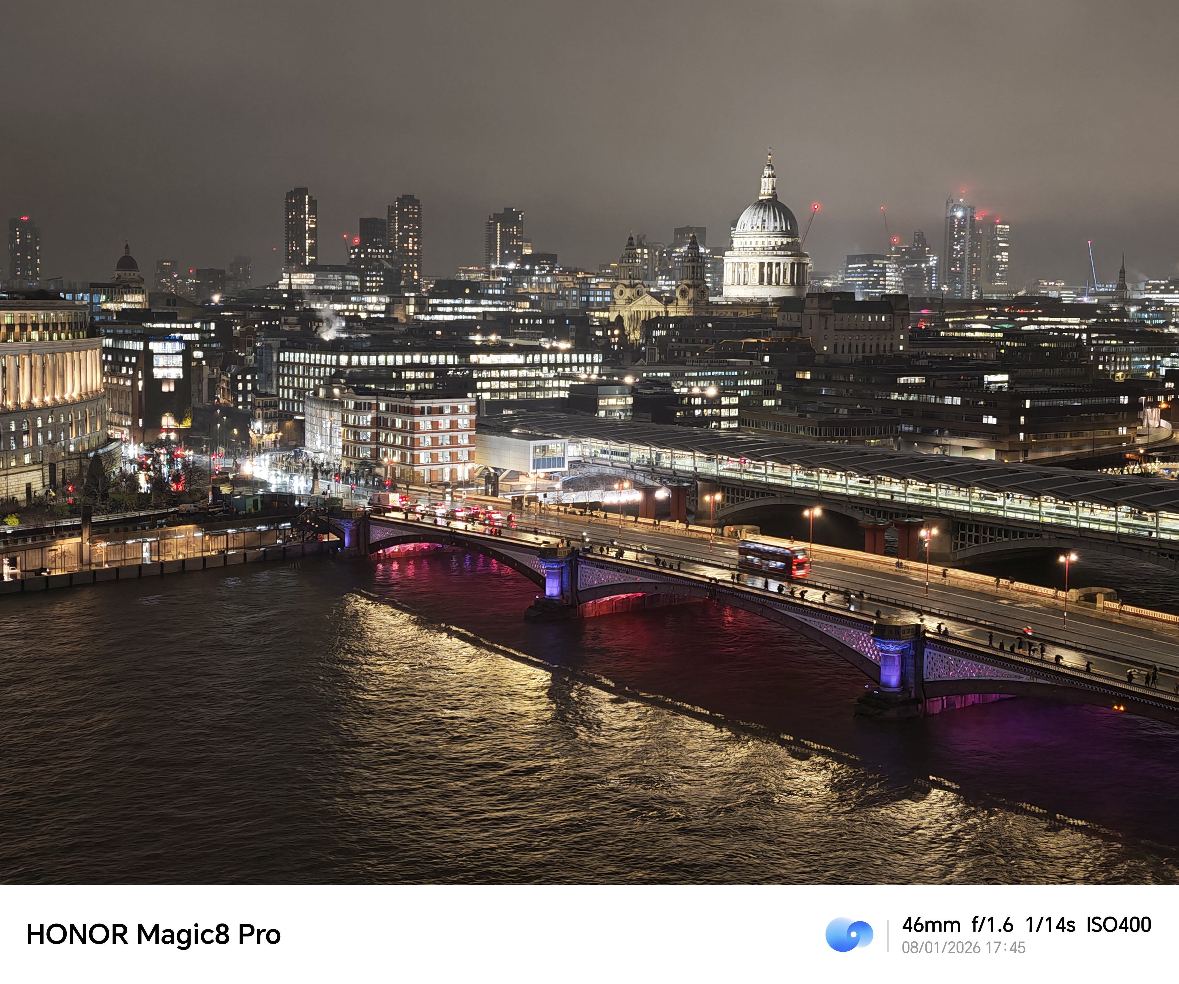 Honor Magic 8 Pro camera sample St Pauls night 2x zoom