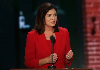 N.H. Sen. Kelly Ayotte to officiate for the wedding of Scott Brown's daughter