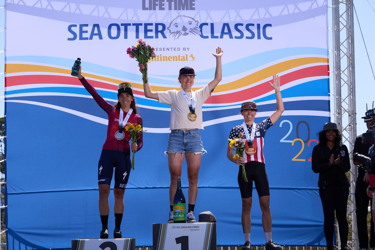 Final Podium for women's open (LtoR): Sofia Gomez-Villafa&ntilde;e in second, winner Moriah Wilson, and Alexis Skarda in third