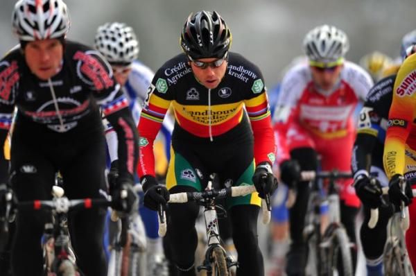 Sven Nys (Lanbouwcredit-Colnago) just after the start