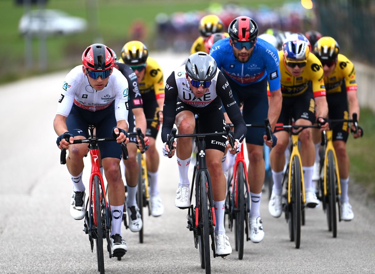 FOLIGNO, ITALY - MARCH 08: Magnus Sheffield of The United States and Team INEOS Grenadiers - White Best Young Rider Jersey and Brandon McNulty of The United States and UAE Team Emirates compete in echelons formation due to crosswind during the 58th Tirreno-Adriatico 2023, Stage 3 a 216km stage from Follonica to Foligno 231m / #UCIWT / #TirrenoAdriatico / on March 08, 2023 in Foligno, Italy. (Photo by Tim de Waele/Getty Images)