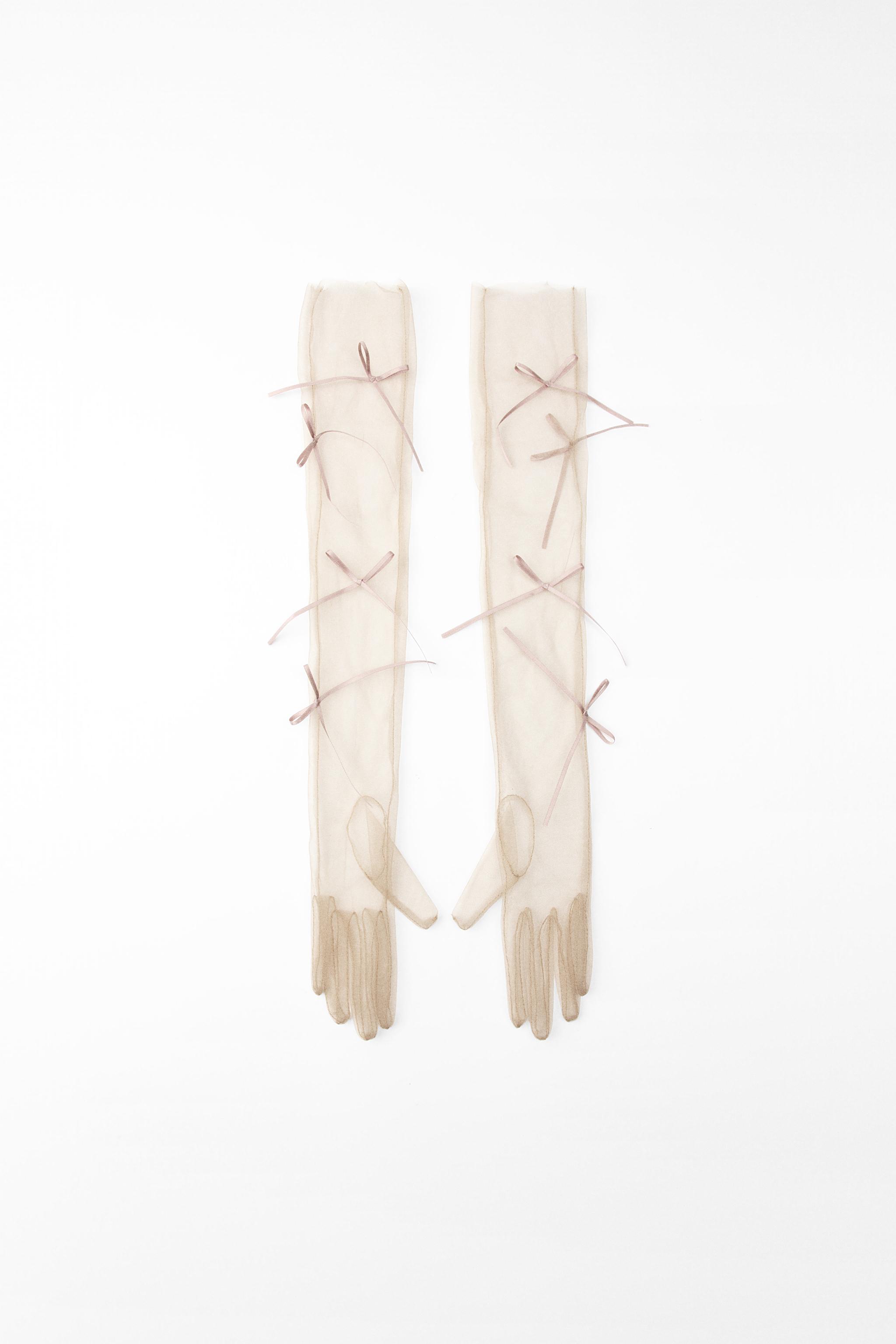 Long Tulle Gloves With Bows