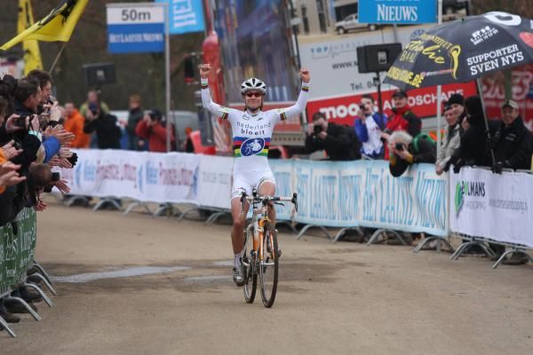 Marianne Vos (Ned) takes another win