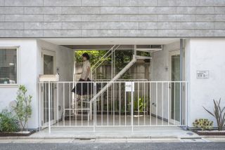 courtyard with plants at FLAT369 in Japan