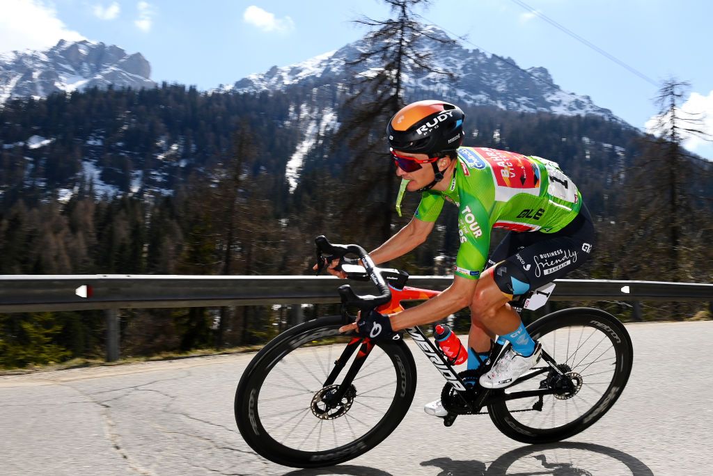 TOBLACH HOCHPUSTERTAL ITALY APRIL 20 Pello Bilbao Lpez De Armentia of Spain and Team Bahrain Victorious green leader jersey competes during the 45th Tour of the Alps 2022 Stage 3 a 1546km stage from Lana to Villabassa TouroftheAlps on April 20 2022 in Toblach Hochpustertal Italy Photo by Tim de WaeleGetty Images