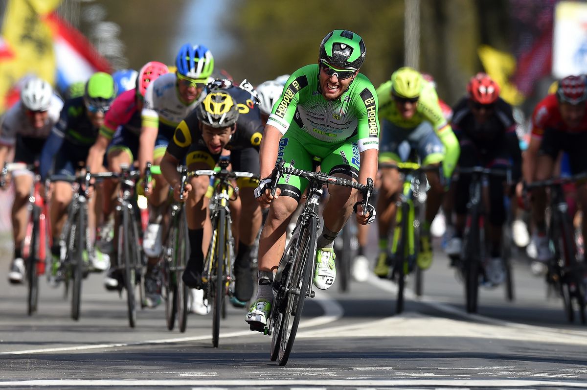 Sonny Colbrelli (Bardiani &ndash; CSF) wins the sprint for third