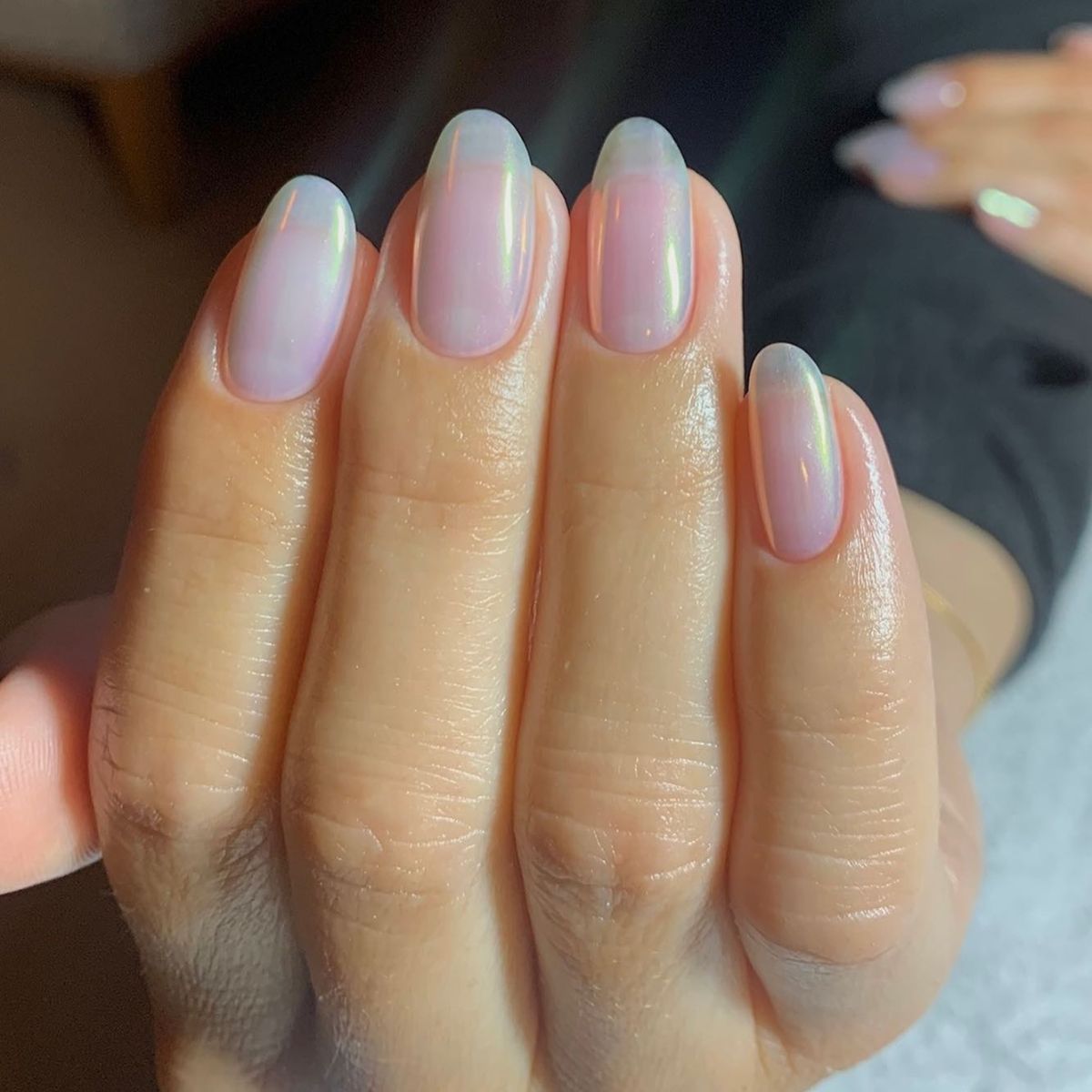 Minimalist Nail Extensions Shine in 2025