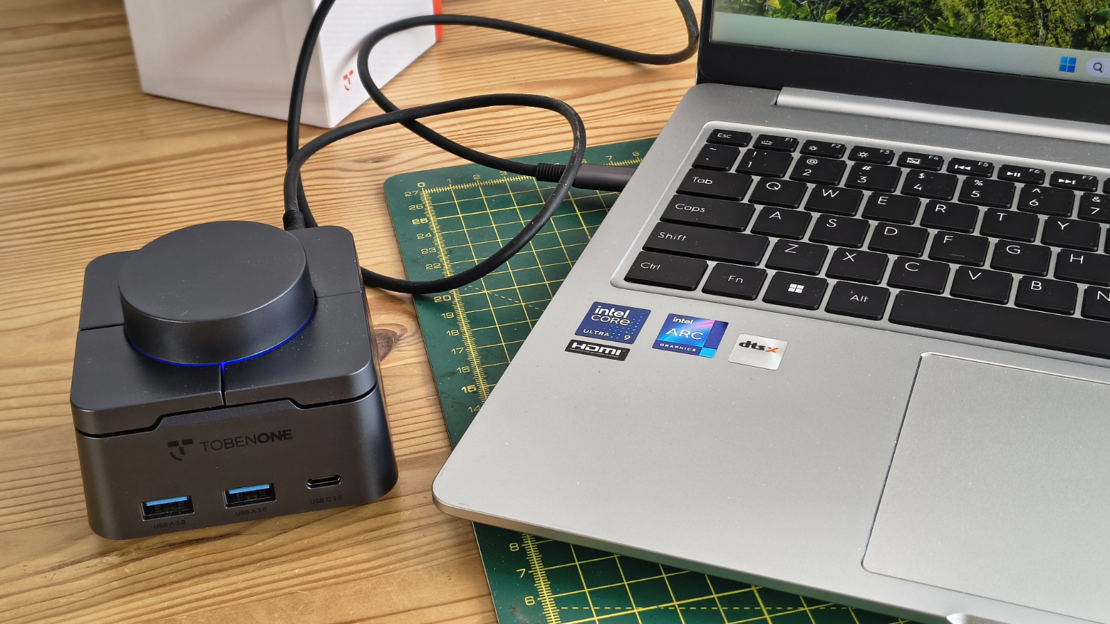 Estación de acoplamiento USB-C 11 en 1 TobenONE UDS060