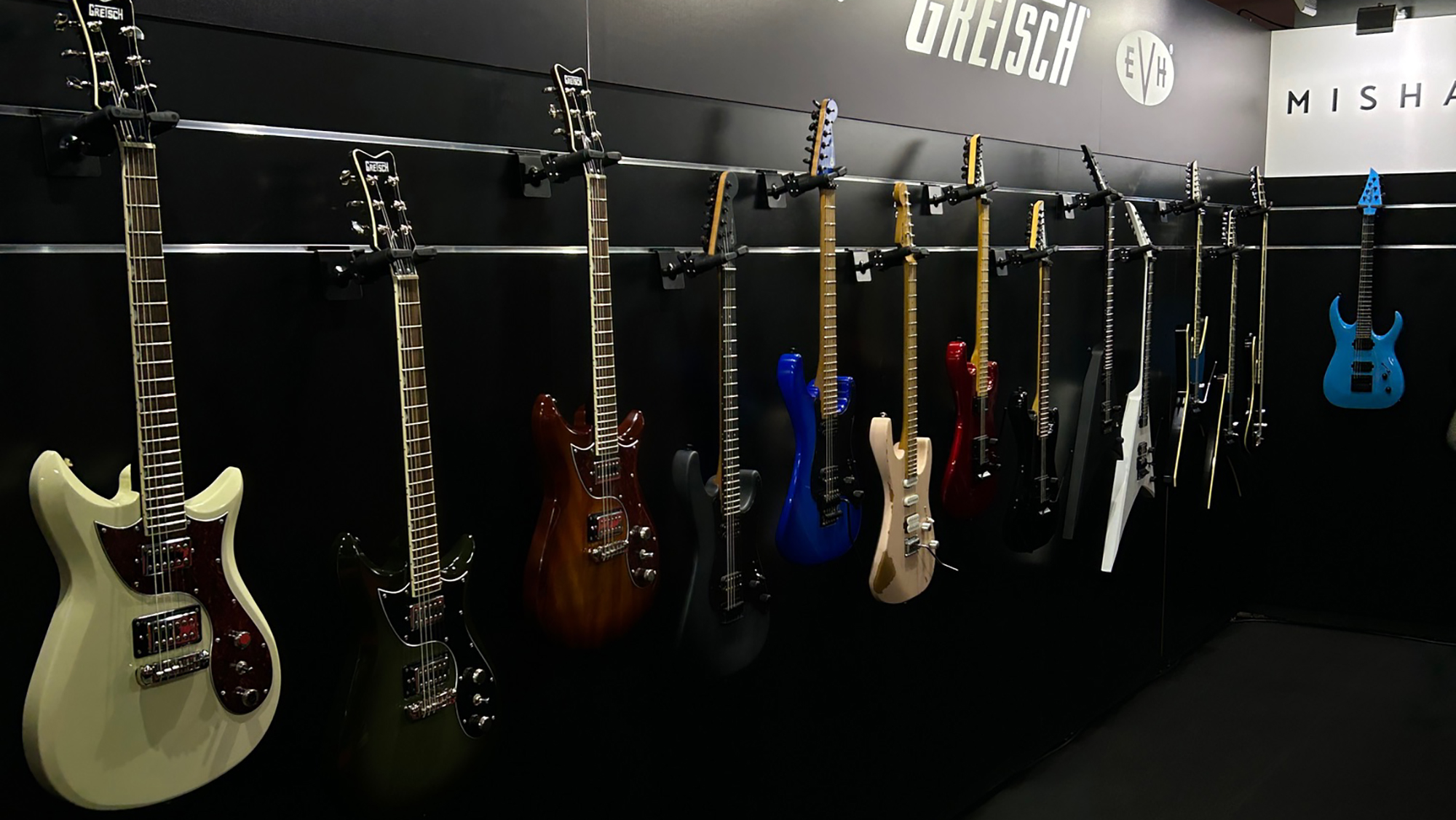 FMIC Guitar Summit stand
