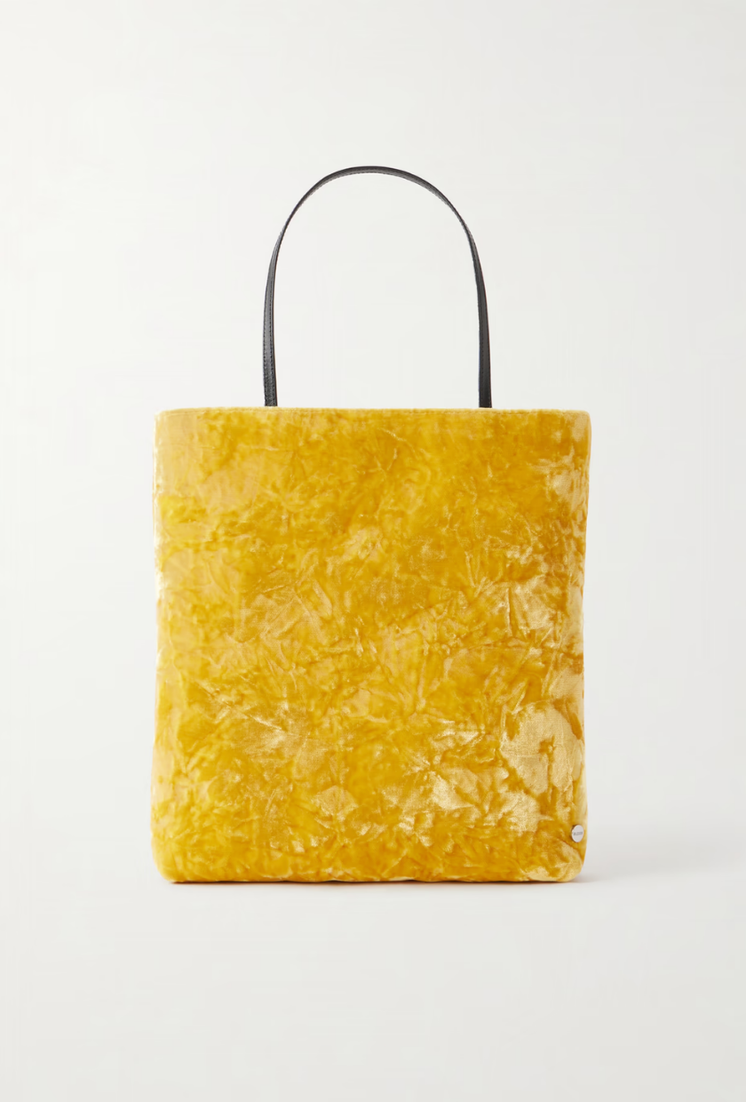 An image of a satin bag from Valesque.
