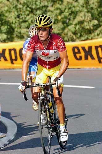 Mountains leader Joaquin Rodriguez Oliver (Saunier Duval) finished almost four and a half minutes down today.