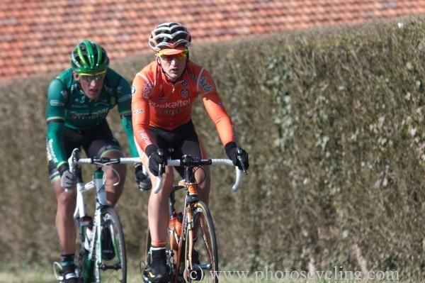 Gorka Izaguirre (Euskaltel-Euskadi) and Damien Gaudin (Europcar) made up the escape of the day.