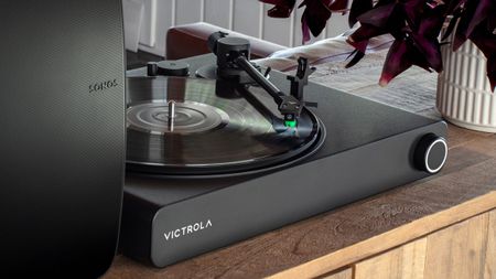 Victrola Stream Onyx wireless Sonos streaming turntable