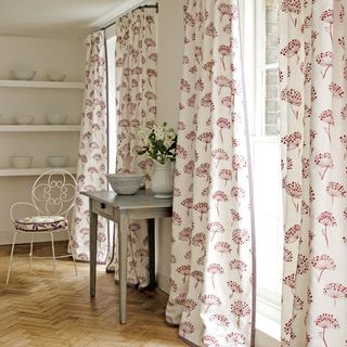 Dress and decorate country windows | Ideal Home