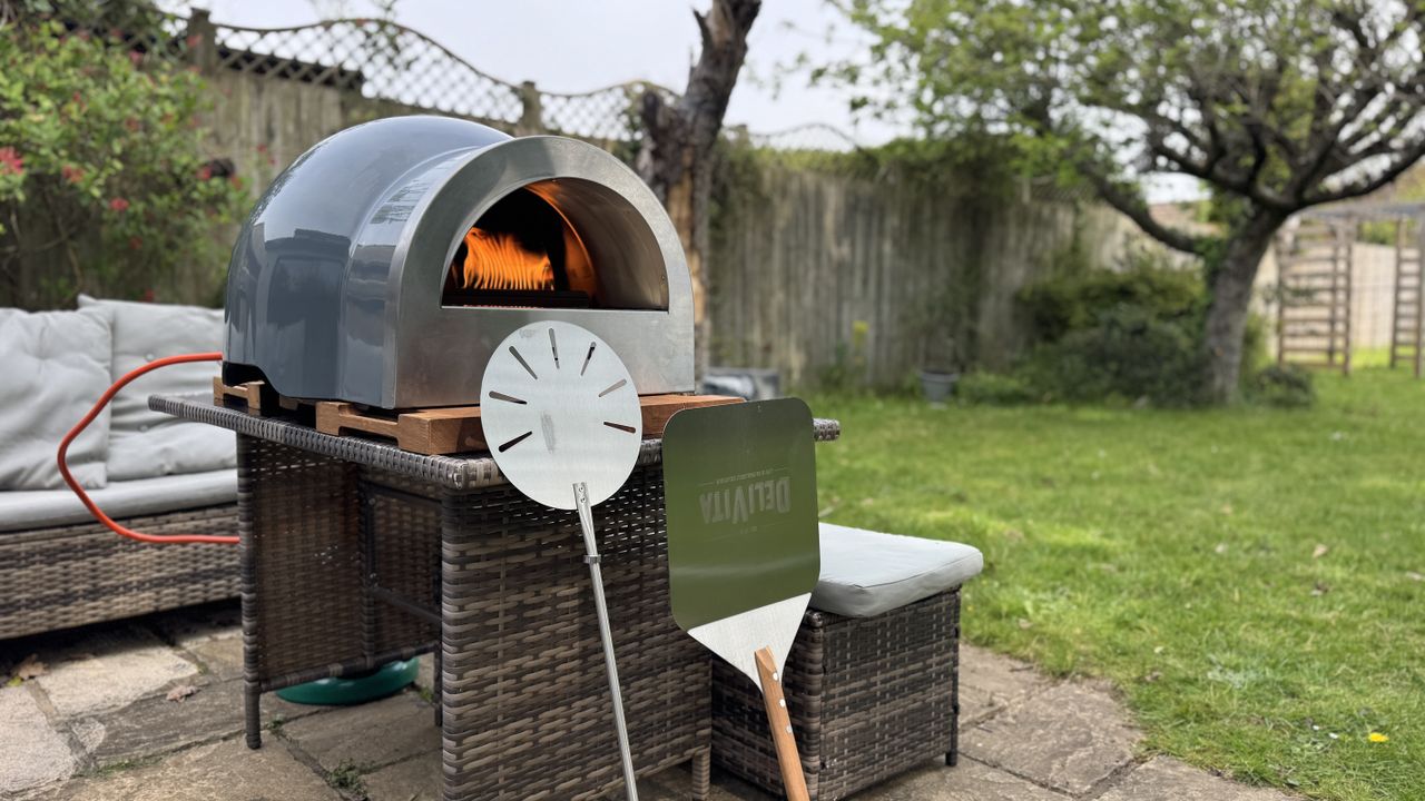Delivita Flow Dual Fuel Pizza Oven