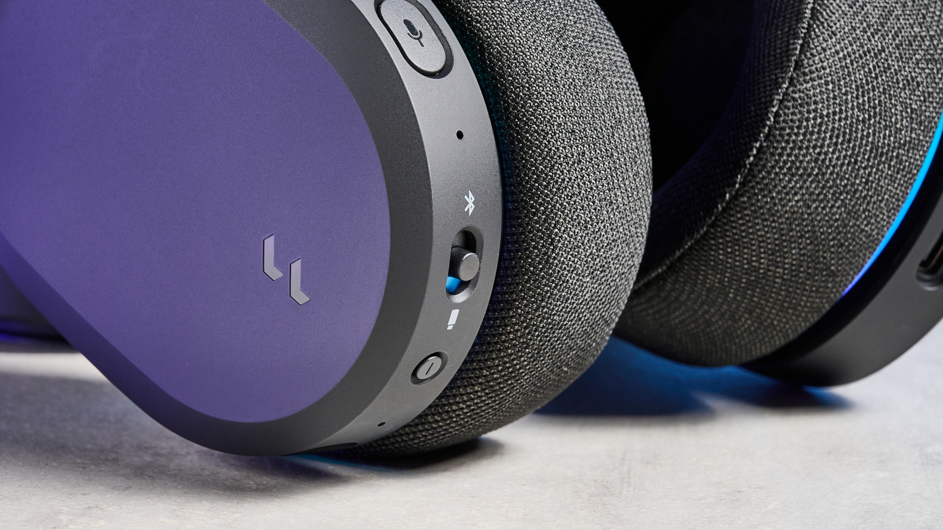 The Fractal Design Scape on a stone surface with a blue background