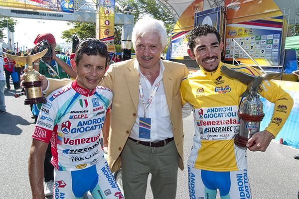 Androni Giocattoli team-manager Gianni Savio with his little Jose dynamos, Rujano (left) and Serpa, in Kuala Terengganu after the tour.