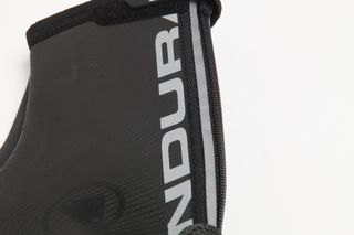Hardwearing zips and reflective details on the Endura Road II Overshoes