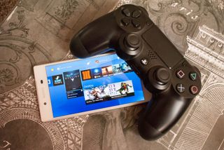 Sony Xperia Z5 With DualShock 4 Controller