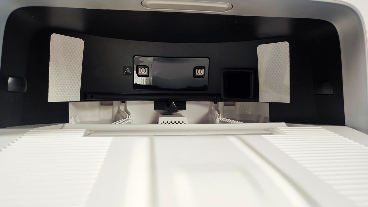 ECOVACS DEEBOT T20 OMNI