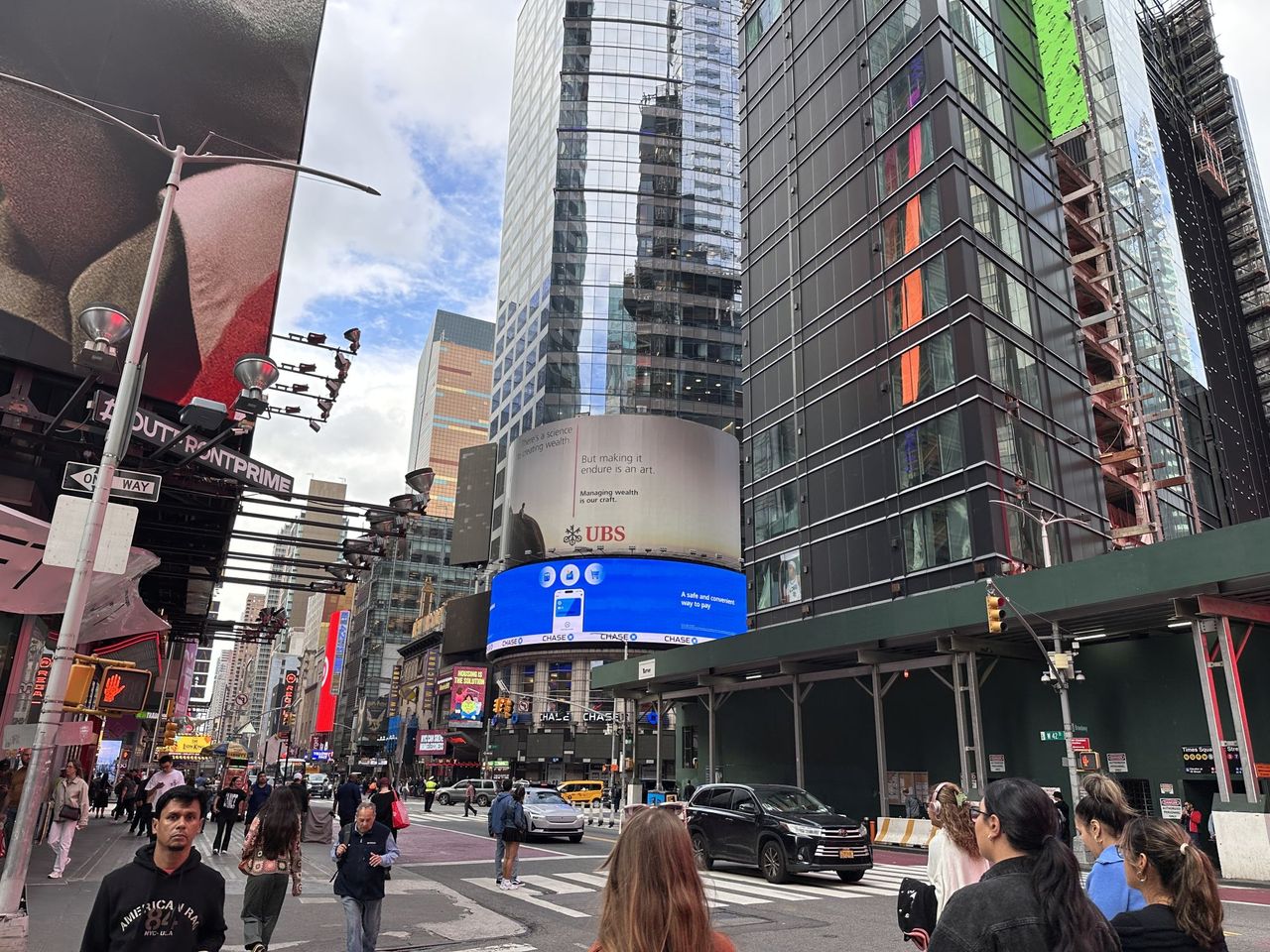 Apple iPhone 14 Pro Max Dynamic Range Sample.