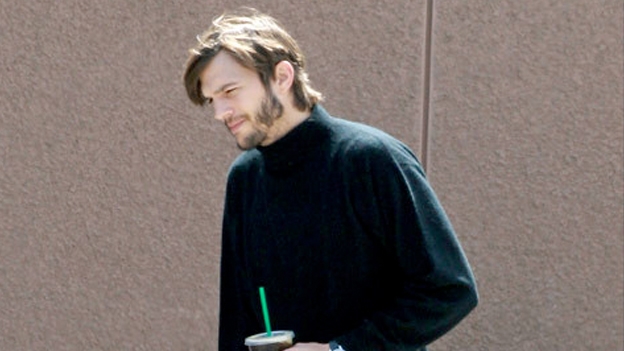 Ashton Kutcher As Steve Jobs First Photos Emerge T3