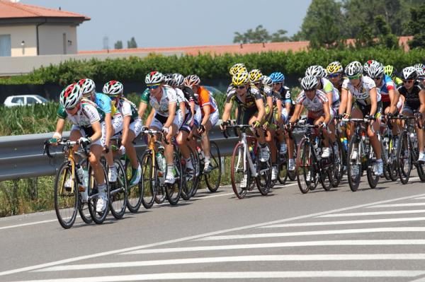 The chase was led by Colavita Forno D'Asolo, but watched by Topsport Vlaanderen 2012 and Netherlands riders just behind them