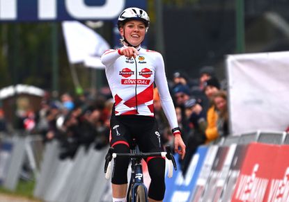 Victory secured World Cup success for Fem van Empel 