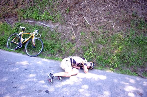 Iban Mayoz (Footon-Servetto) was a faller on stage 15