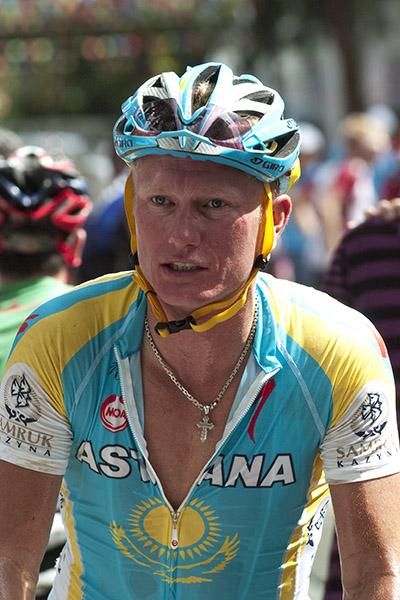 Alexandr Vinokourov (Astana) worked hard for his teammate, Valentin Iglinskiy, on the category two climb nearing the finish in Wuzhishan.