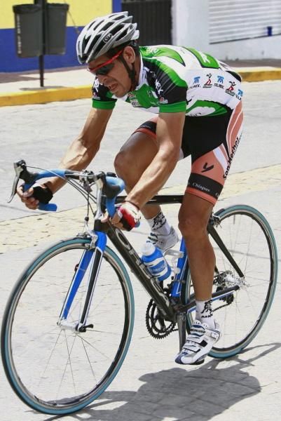 Florencio Ramos in the green jersey