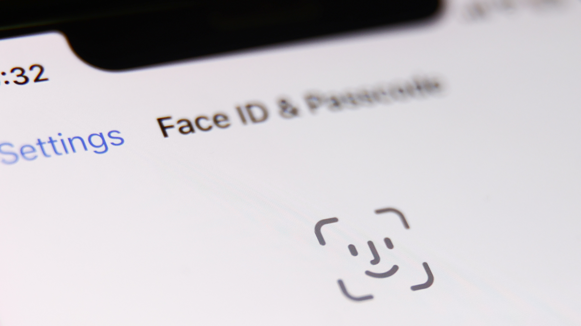 The Apple face ID icon on an iphone