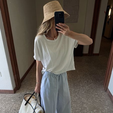 anouk yve wearing linen pants