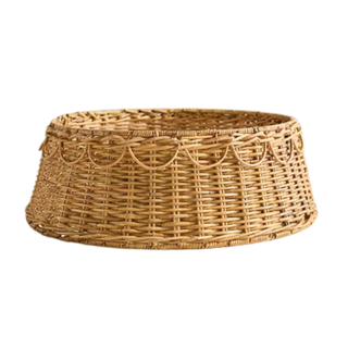 Scalloped Rattan Basket Tree Skirt