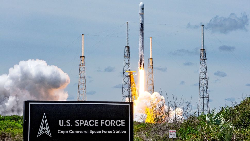 Space Force chooses SpaceX, ULA for 12 military launches in 2025 Space