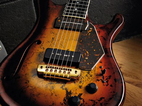 The Flaxwood CC-H CC Custom's body and neck are both constructed out of, well... Flaxwood.